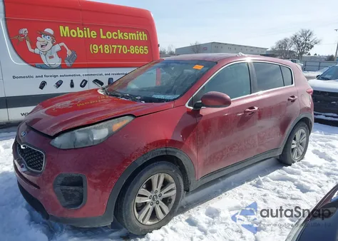 2017 Kia Sportage Lx z USA, uszkodzony, nr VIN KNDPM3AC7H7232952